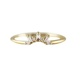 14K TINY BAGUETTE AND ROUND DIAMONDS TIARA RING