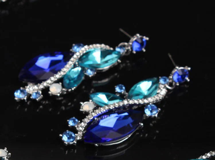 American exaggerated crystal gem short collarbone necklace earrings set