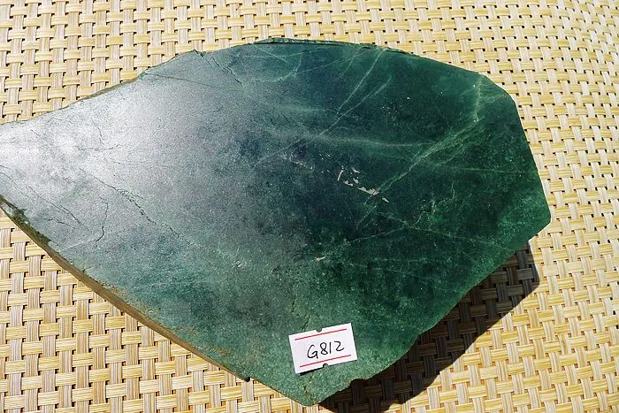 Natural Jade Rough Jadeite Raw (2.5kg,20X12.8X5cm)