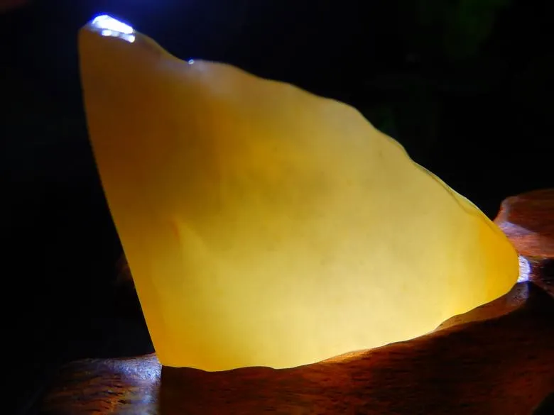 Natural Jade Rough Jadeite Raw (33g, 47X34X12.6mm)