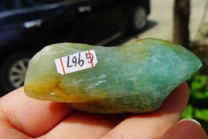 Natural Jade Rough Jadeite Raw (56g,5.7X2.4X2.3cm)