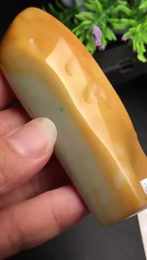 Natural Jade Rough Jadeite Raw (87g,8.3x2.2x1.7cm)-V1026