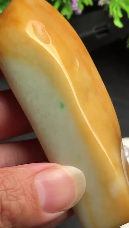 Natural Jade Rough Jadeite Raw (87g,8.3x2.2x1.7cm)-V1026