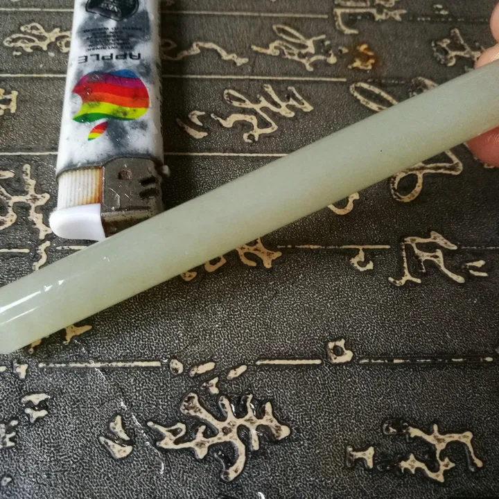 Natural Kunlun Jade Rough Nephrite Raw (39g, 11.5X1.2cm)