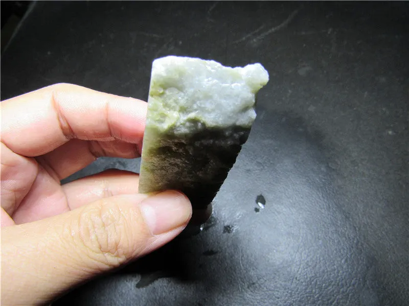 Natural Kunlun Jade Rough Nephrite Raw (67.04g, 59X23X23mm)