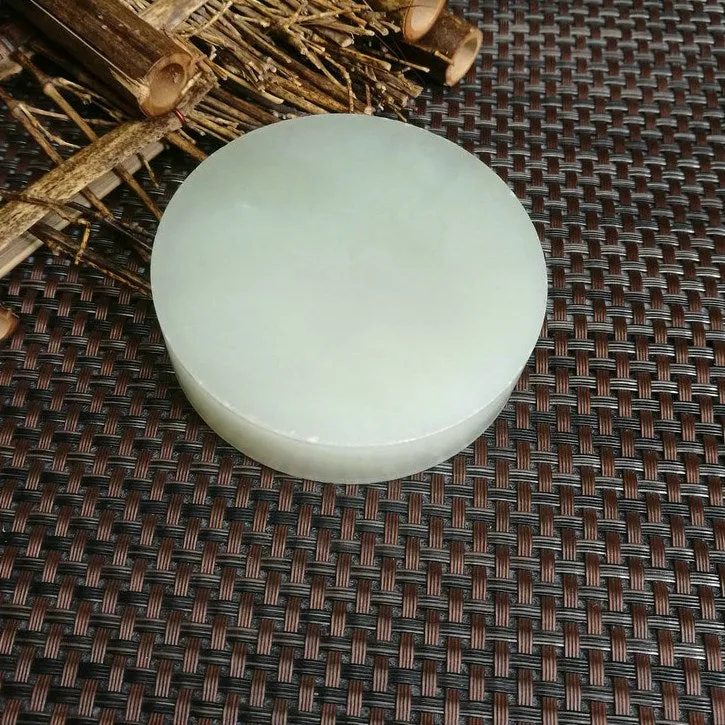 Natural Kunlun Jade Rough Nephrite Raw (7.1X2cm)