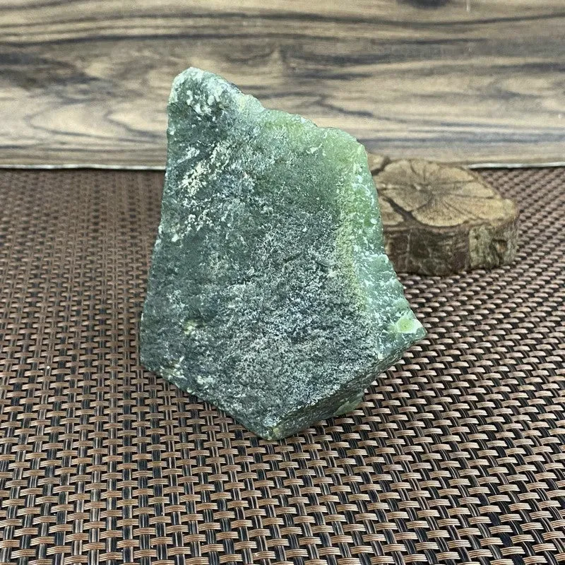 Natural Siberian Jade Rough Nephrite Raw (471g, 10X9.1X3.5cm)