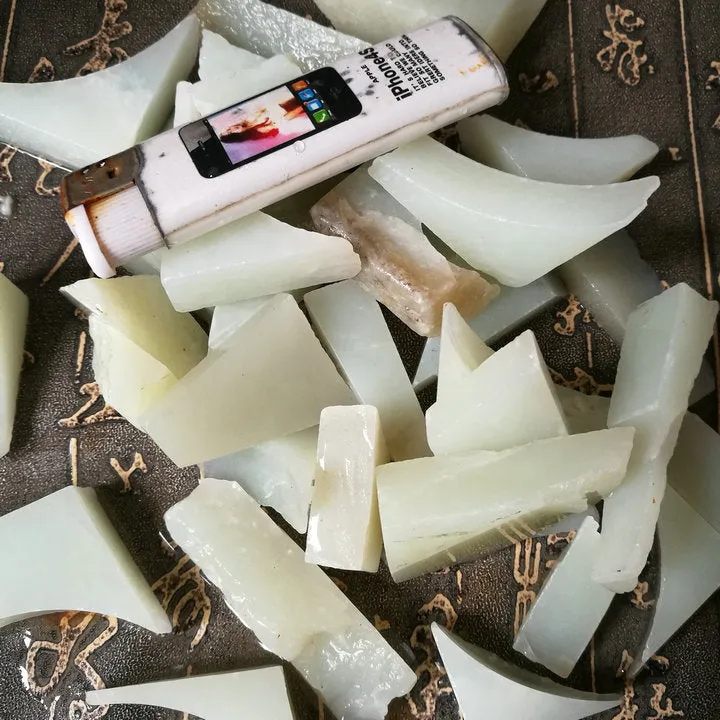Natural Siberian Jade Russia nephrite Jade Rough Remains 477g
