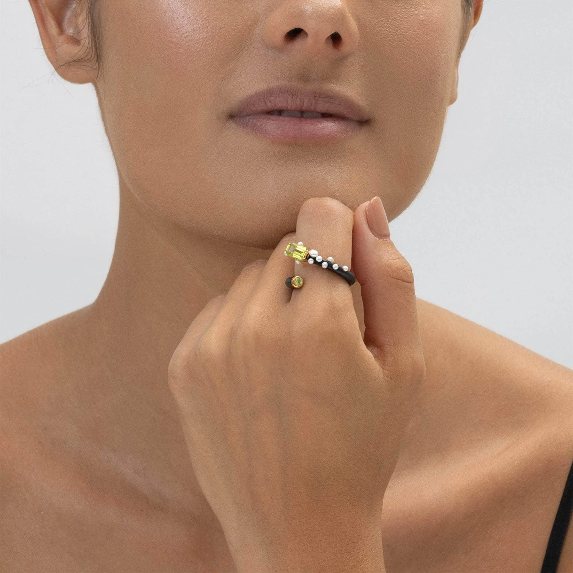 Verdor Peridot and White Pearl Ring
